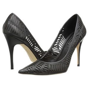 BCBG Generation Sexy Classic Pumps 39